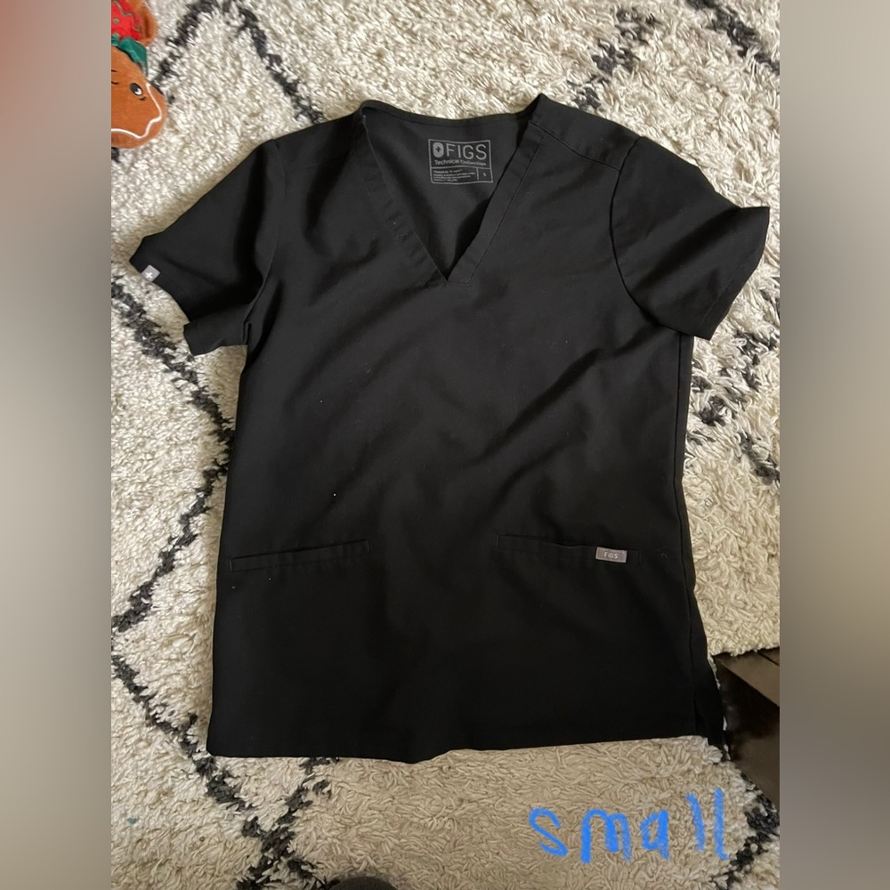 Figs black scrub top